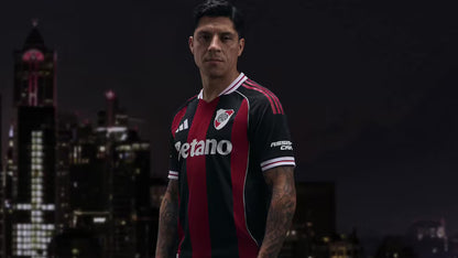 PROMO 3X1! NUEVA CAMISETA TITULAR + CAMISETA SUPLENTE RIVER 25/26 + GORRO DE LANA MILLONARIO DE REGALO